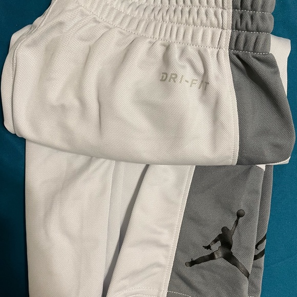 Bundle| Kids Nike Shorts - Picture 4 of 4